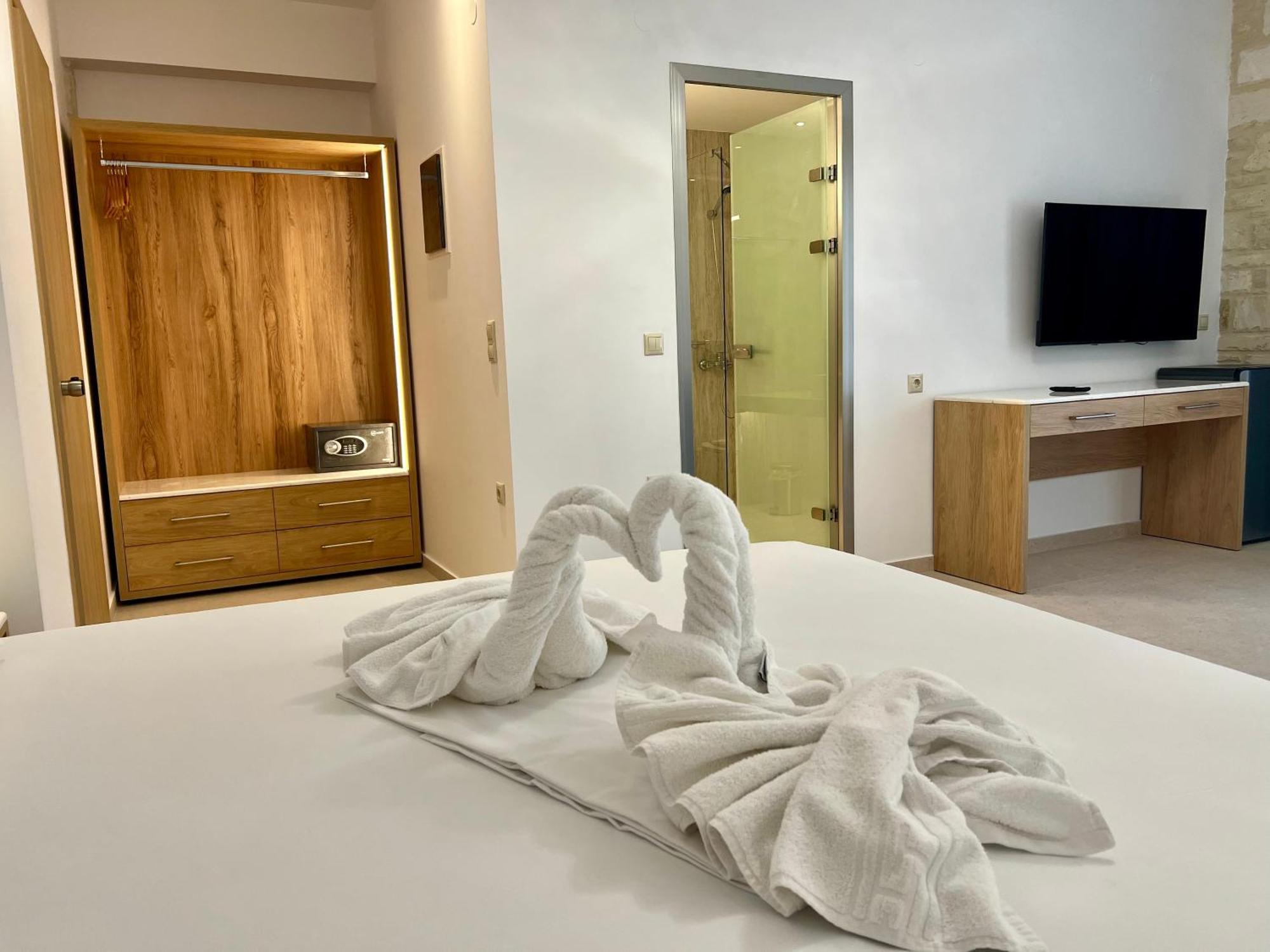 Lili Hotel Gazi Екстер'єр фото